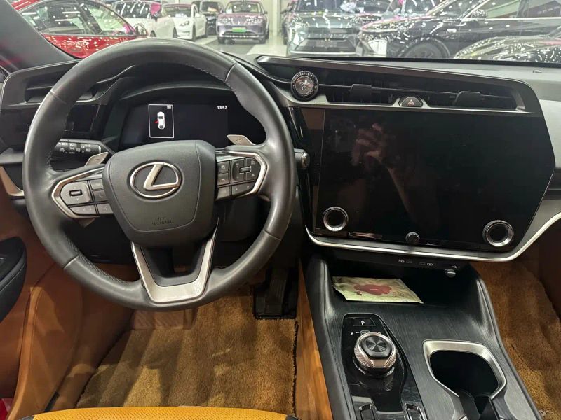 Lexus RZ