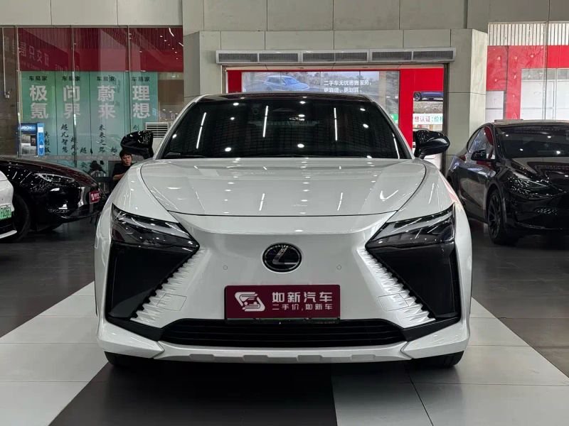 Lexus RZ