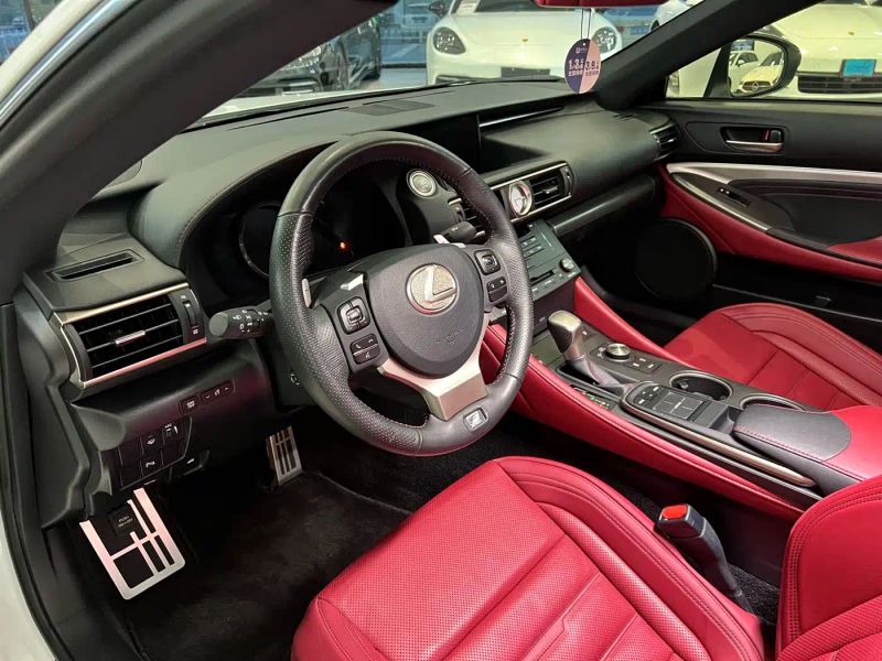 Lexus RC