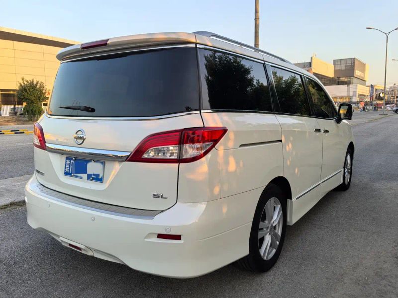 Nissan quest