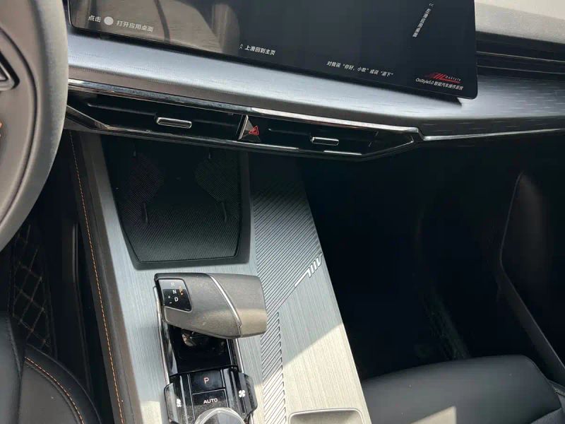 Changan_oshan z6