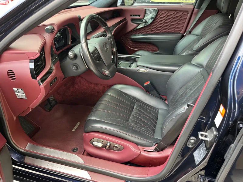 Lexus LS