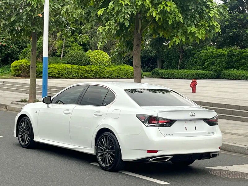 Lexus GS