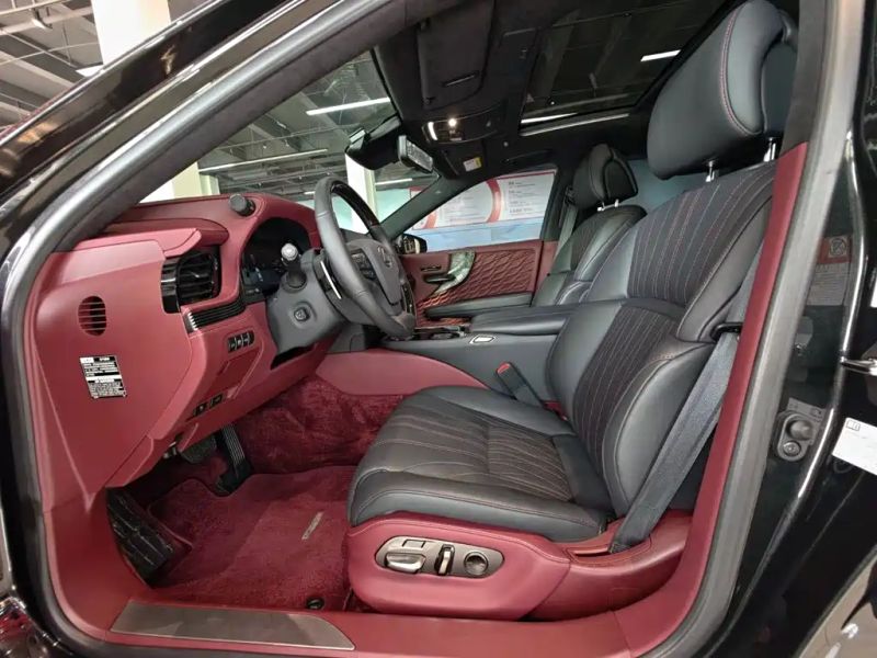 Lexus LS