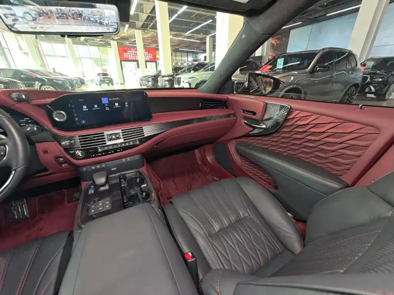 Lexus LS
