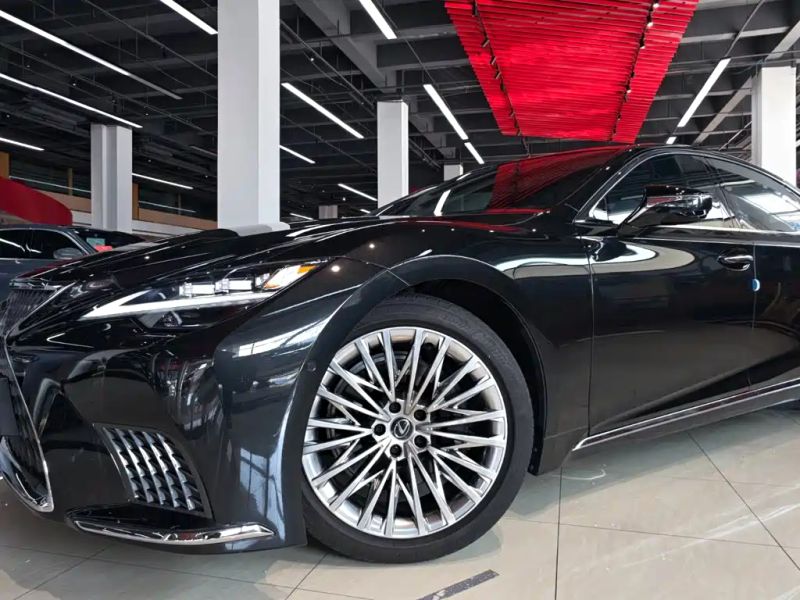 Lexus LS