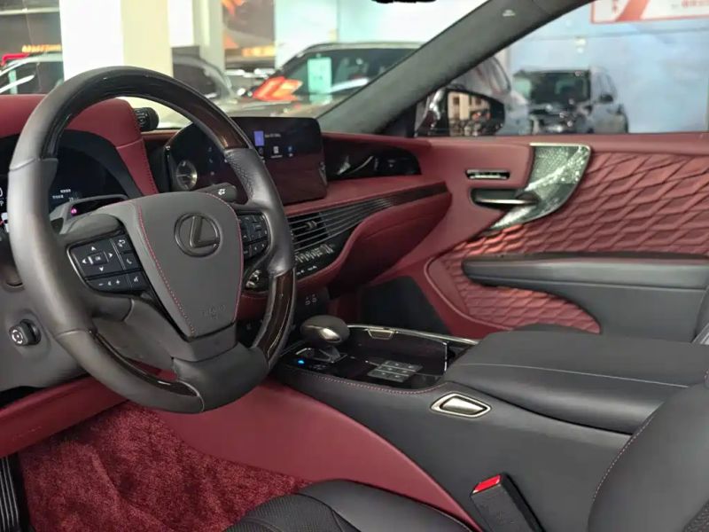 Lexus LS
