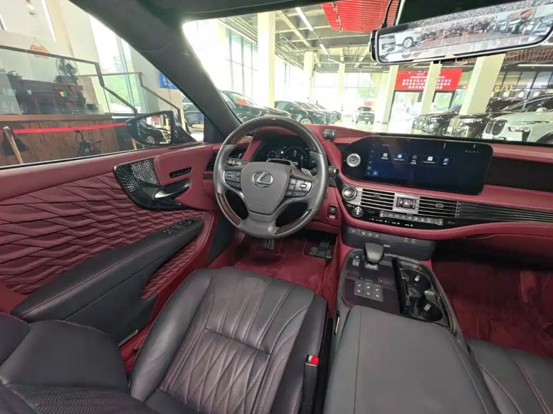 Lexus LS