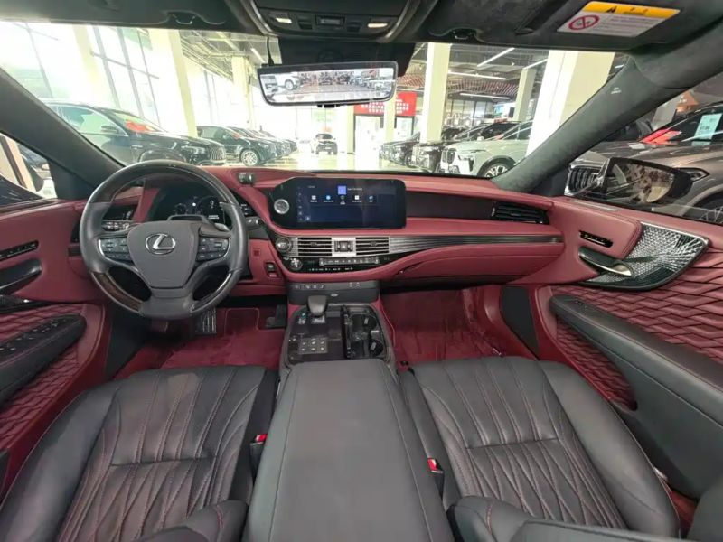 Lexus LS