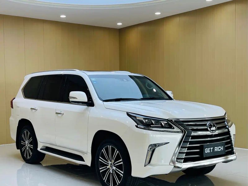 Lexus LX