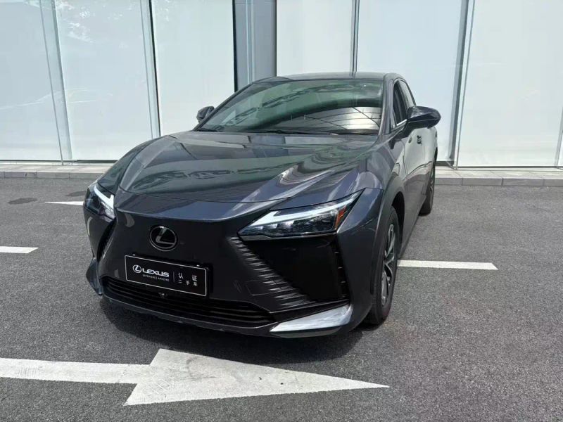Lexus RZ