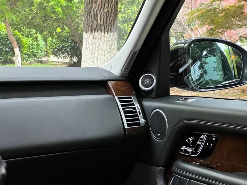 Land_rover range-rover