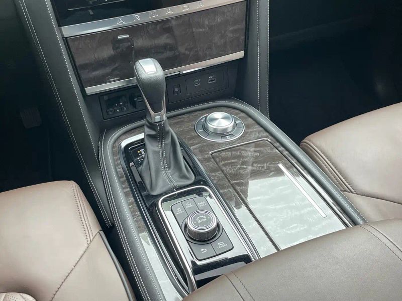 Nissan armada