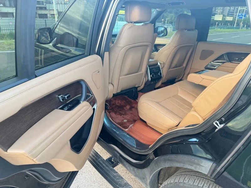 Land_rover range-rover