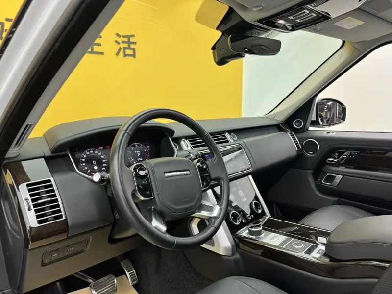 Land_rover range-rover