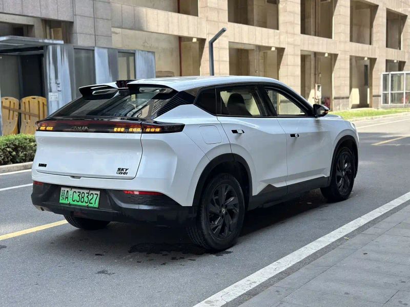 yixuan ev01