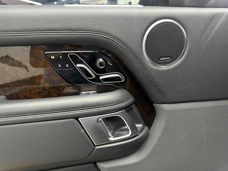 Land_rover range-rover