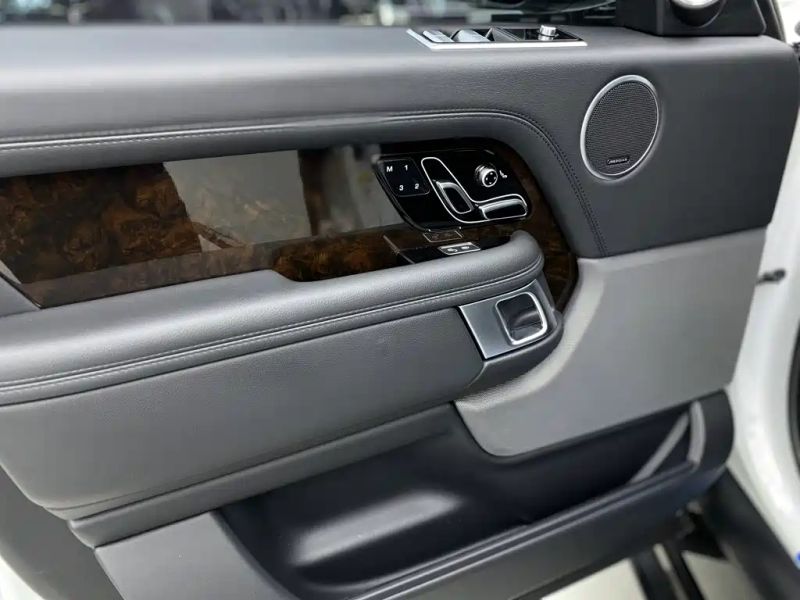 Land_rover range-rover