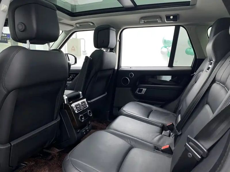 Land_rover range-rover