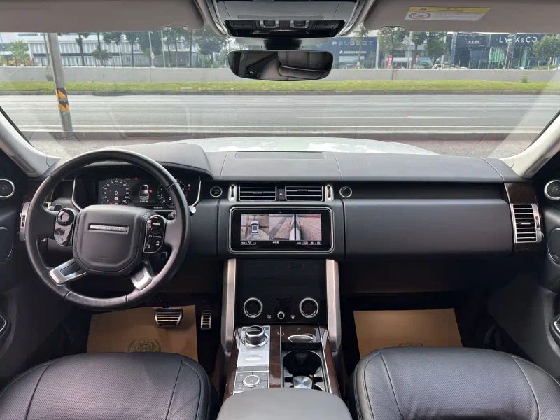 Land_rover range-rover