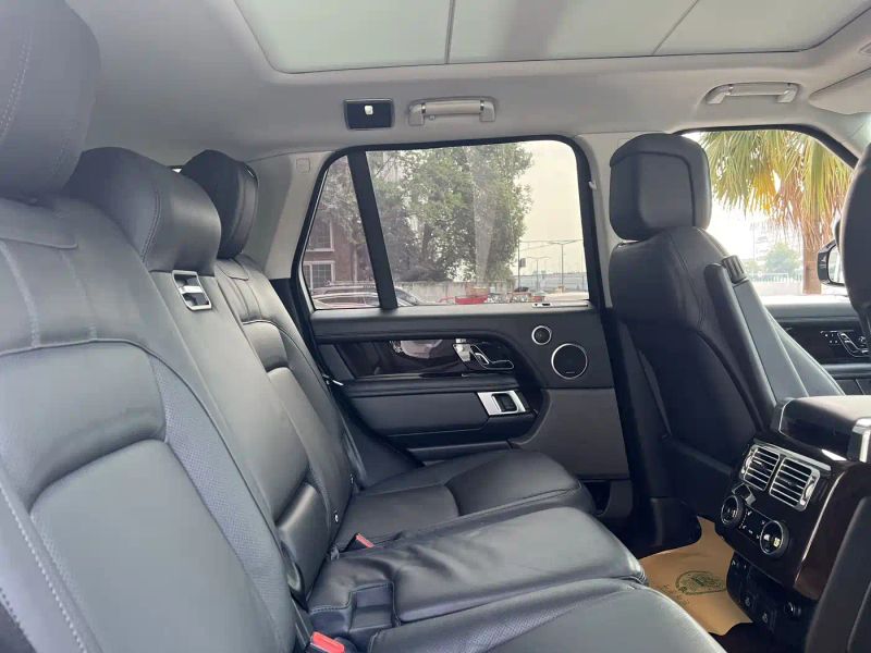 Land_rover range-rover