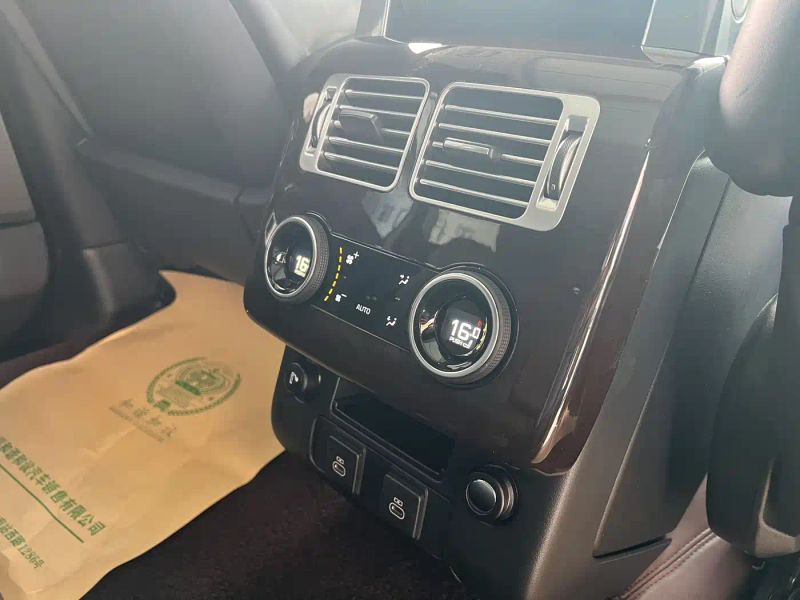 Land_rover range-rover