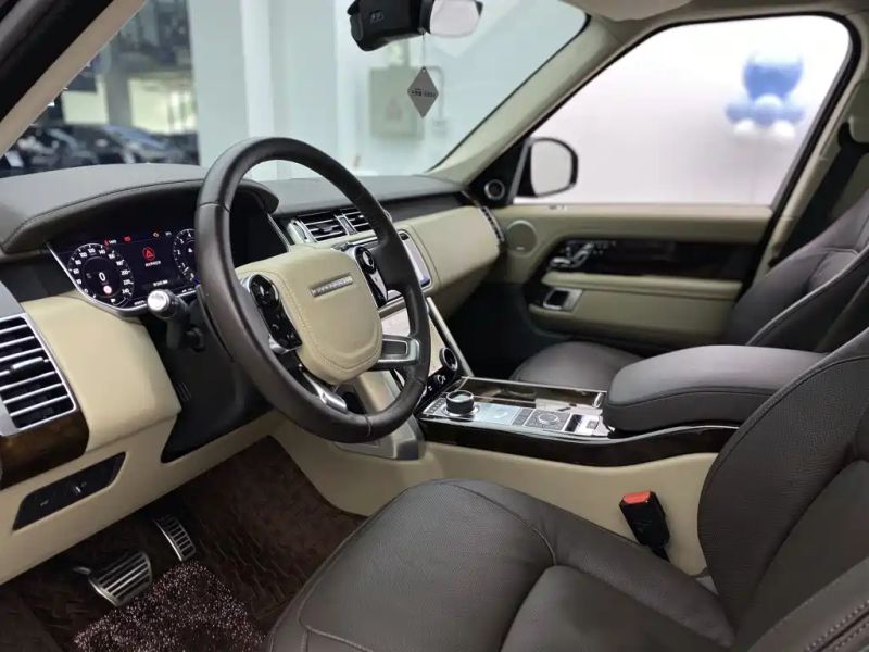Land_rover range-rover