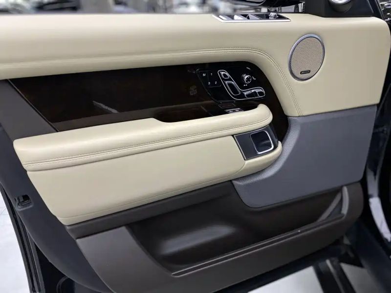 Land_rover range-rover