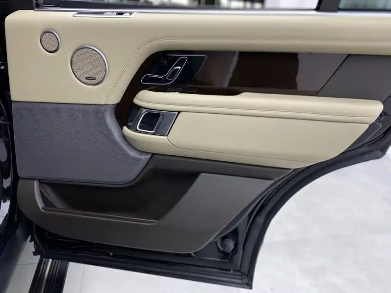 Land_rover range-rover
