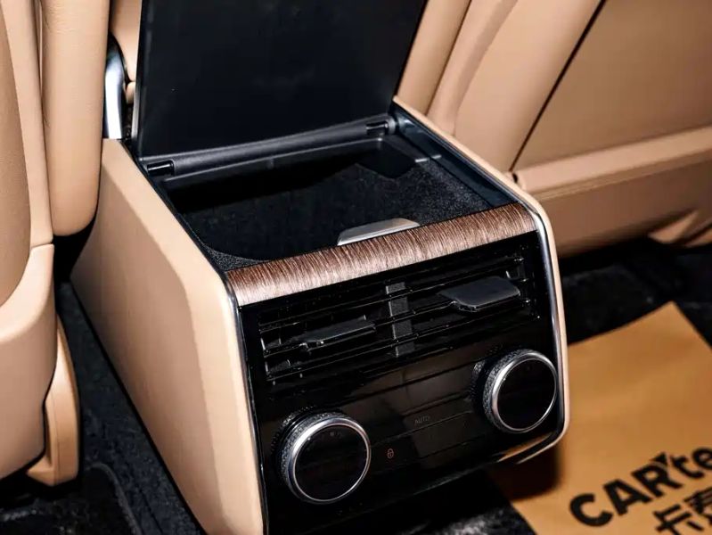 Land_rover range-rover