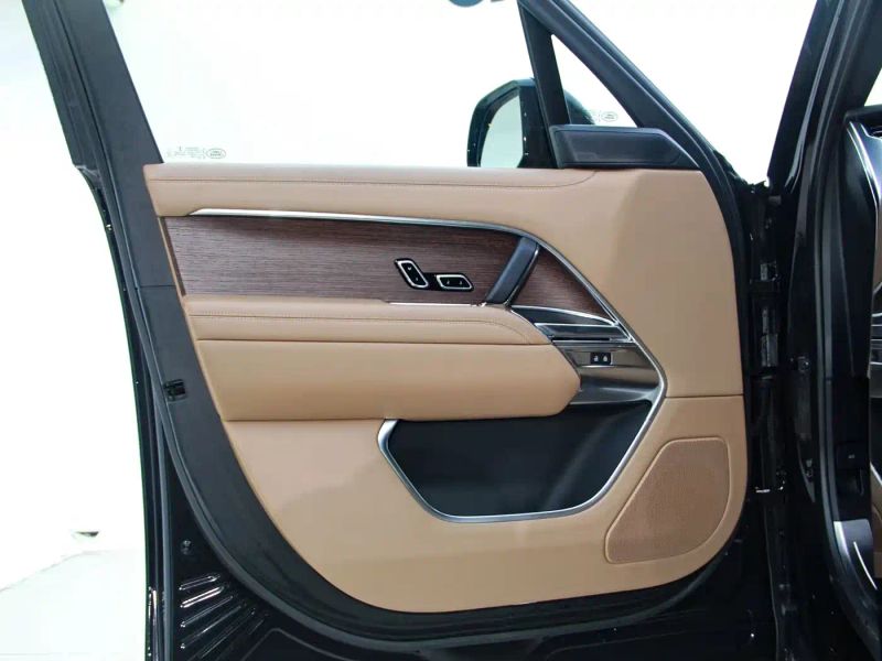 Land_rover range-rover