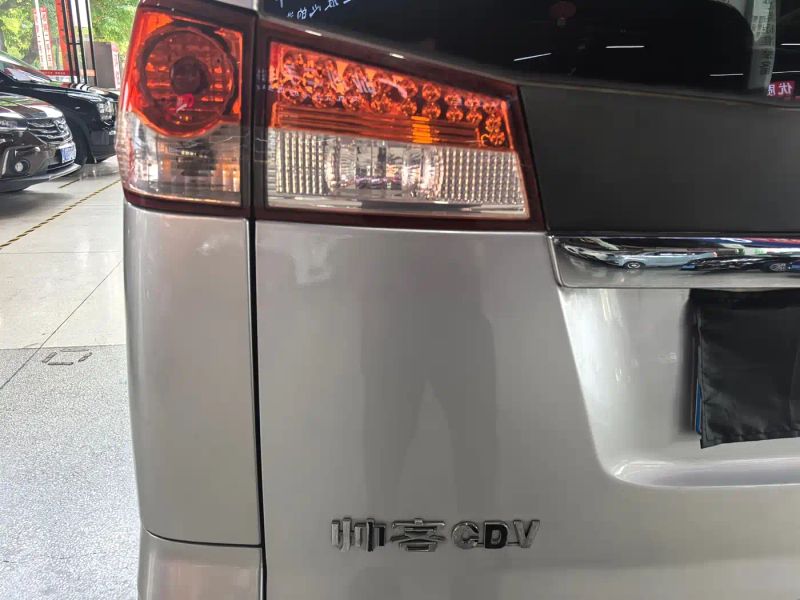 shuai-ke minivan