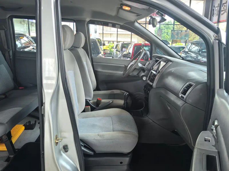 shuai-ke minivan