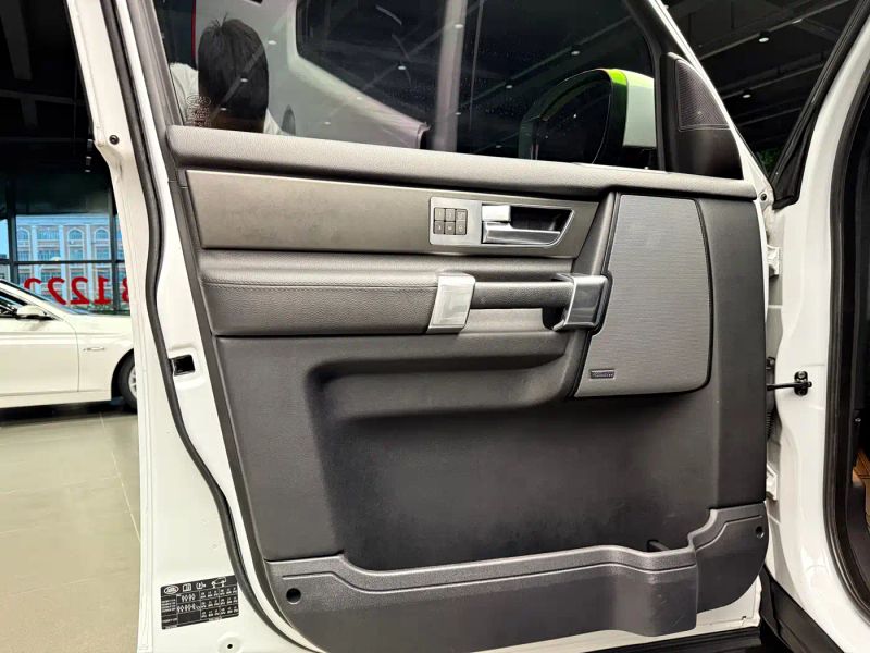 Land_rover land_rover