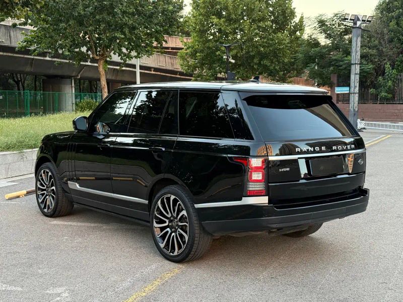 Land_rover range-rover