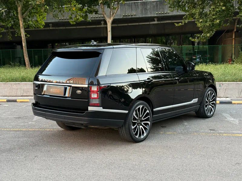 Land_rover range-rover