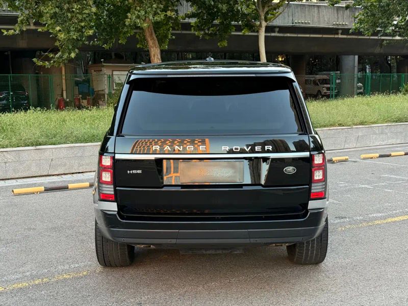 Land_rover range-rover
