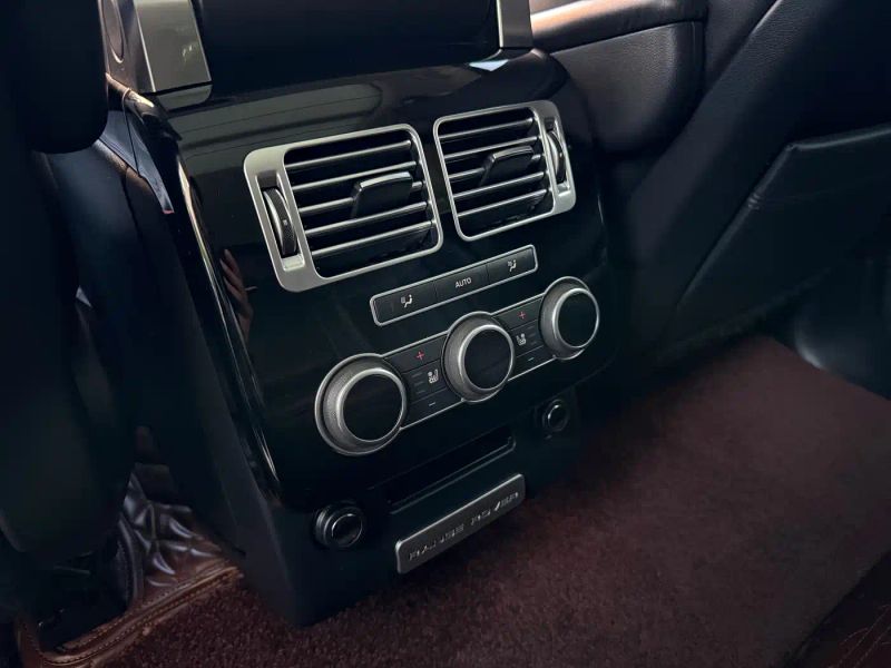 Land_rover range-rover