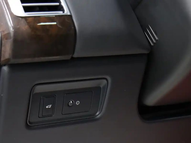 Land_rover range-rover