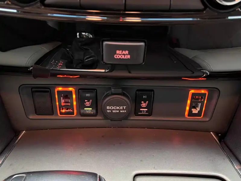 Nissan y62