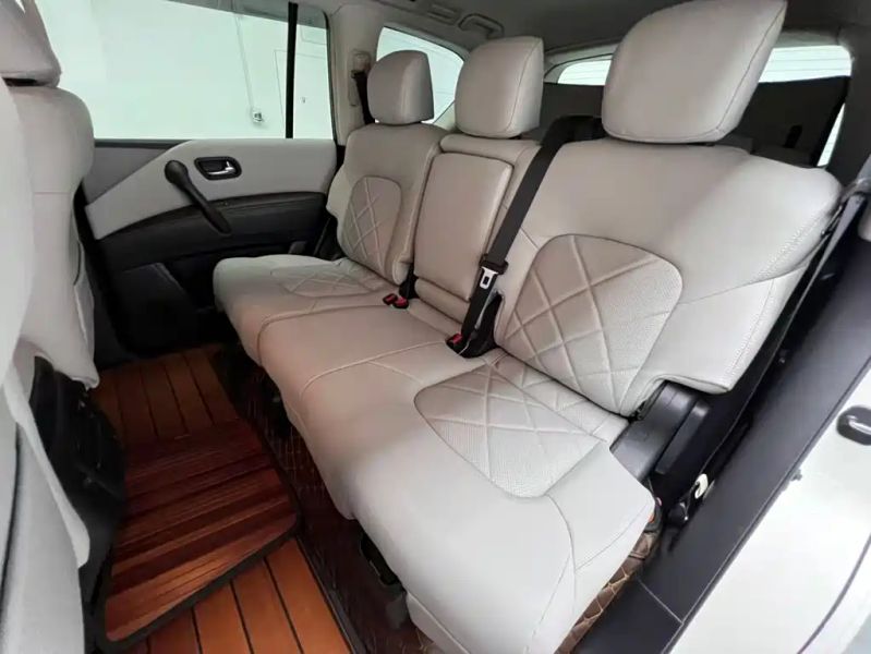 Nissan y62