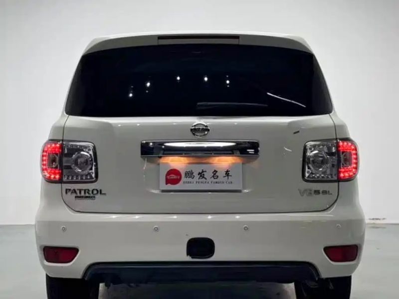 Nissan y62