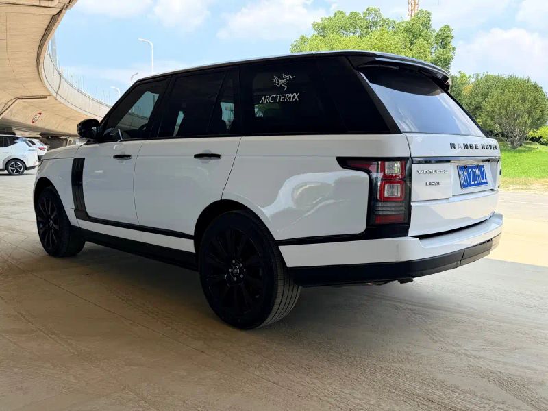 Land_rover range-rover