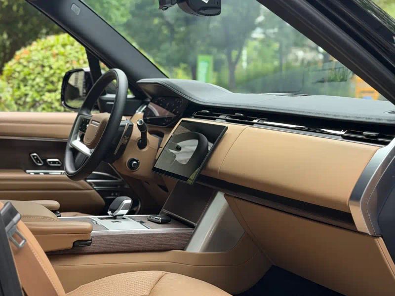 Land_rover range-rover