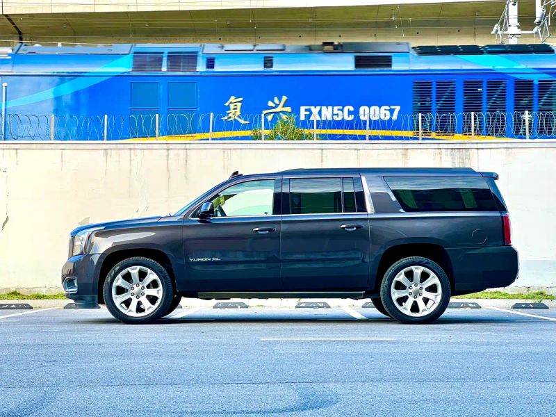 Hummer yukon