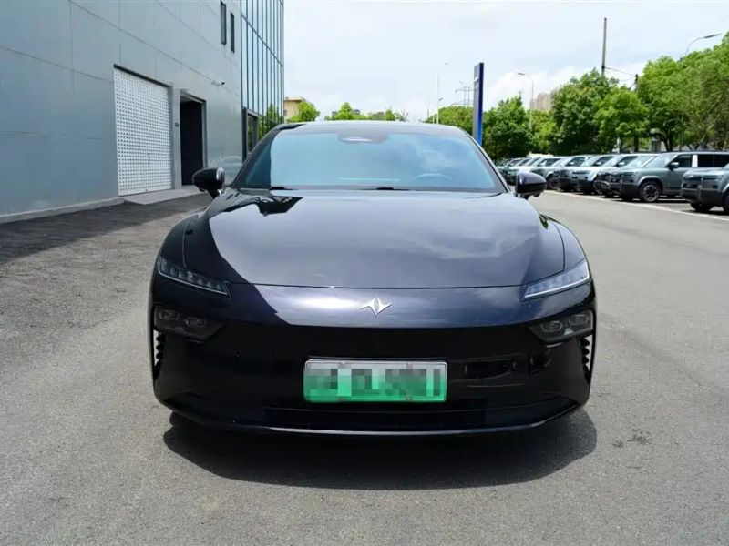 eπ sedan