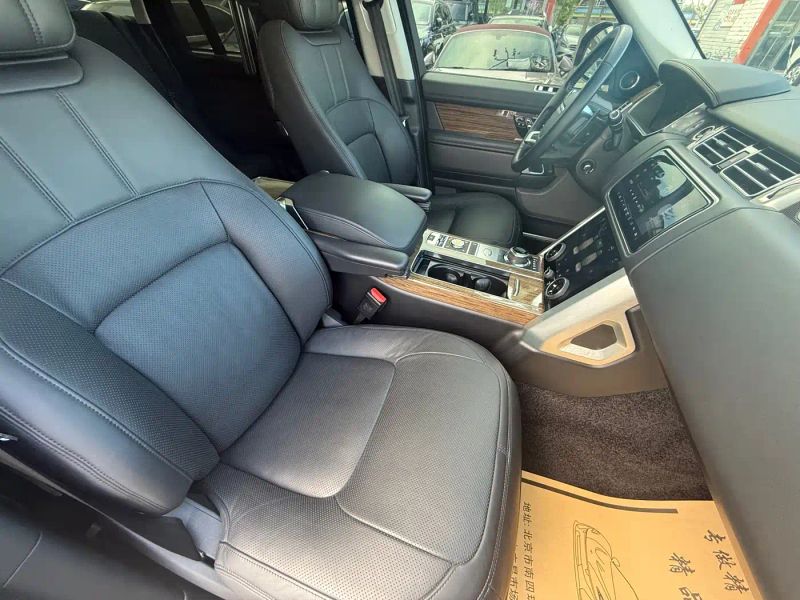 Land_rover range-rover