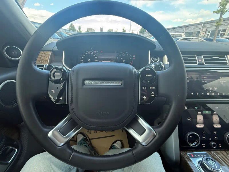 Land_rover range-rover