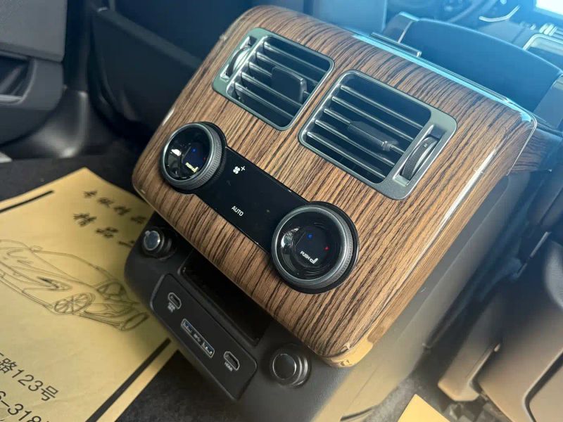 Land_rover range-rover