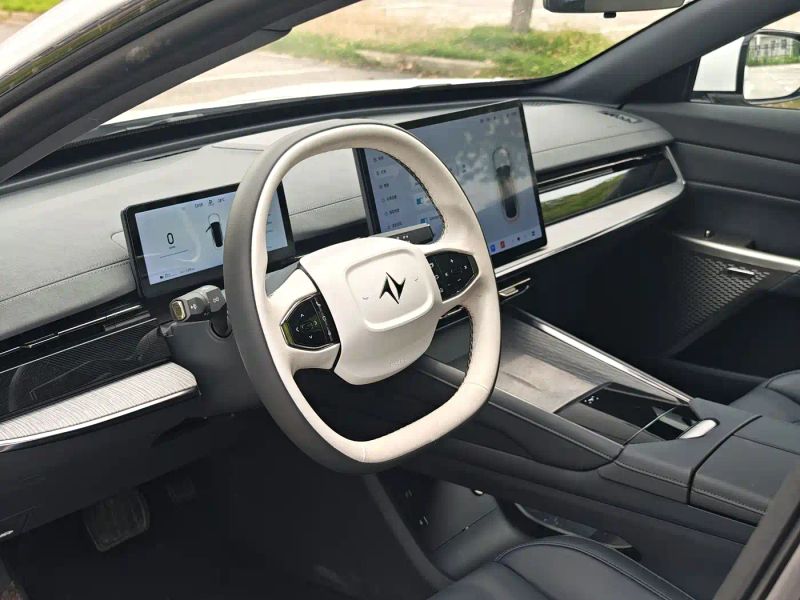 eπ sedan